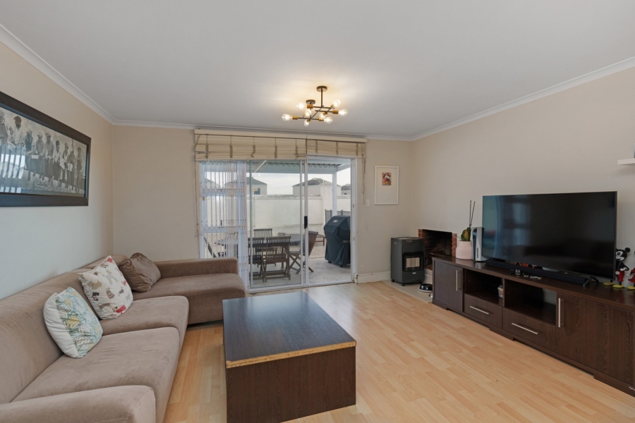 2 Bedroom Property for Sale in Royal Ascot Western Cape